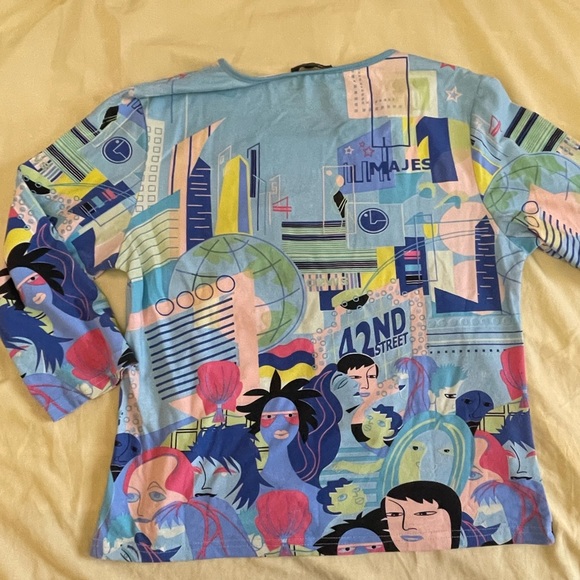 2000’s graphic top - Picture 4 of 4